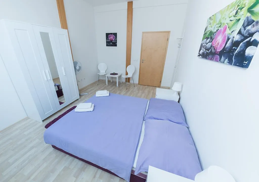 Apartment Lahovice, Praha