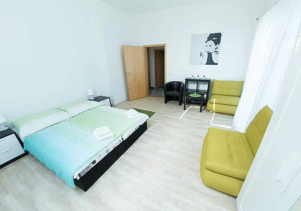 Apartment Lahovice, Praha